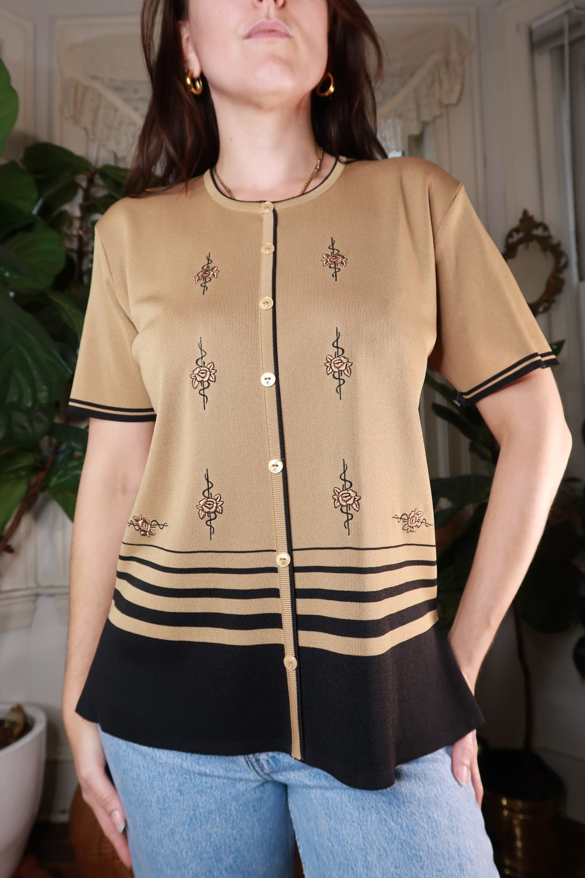 Vintage Tan Floral Embroidered Short Sleeve Cardigan - Elektra Vintage