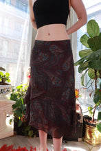 Load image into Gallery viewer, Vintage 2000s burgundy paisley midi skirt by Elektra Vintage with boho ruffle hem and slip style, perfect for Y2K fashion.
