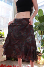 Load image into Gallery viewer, Elektra Vintage 2000s burgundy paisley midi skirt with boho ruffle hem, Y2K style, perfect for vintage fashion enthusiasts.
