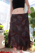 Load image into Gallery viewer, Vintage 2000s burgundy paisley midi skirt by Elektra Vintage with boho ruffle hem and slip design, perfect for Y2K-inspired fashion.
