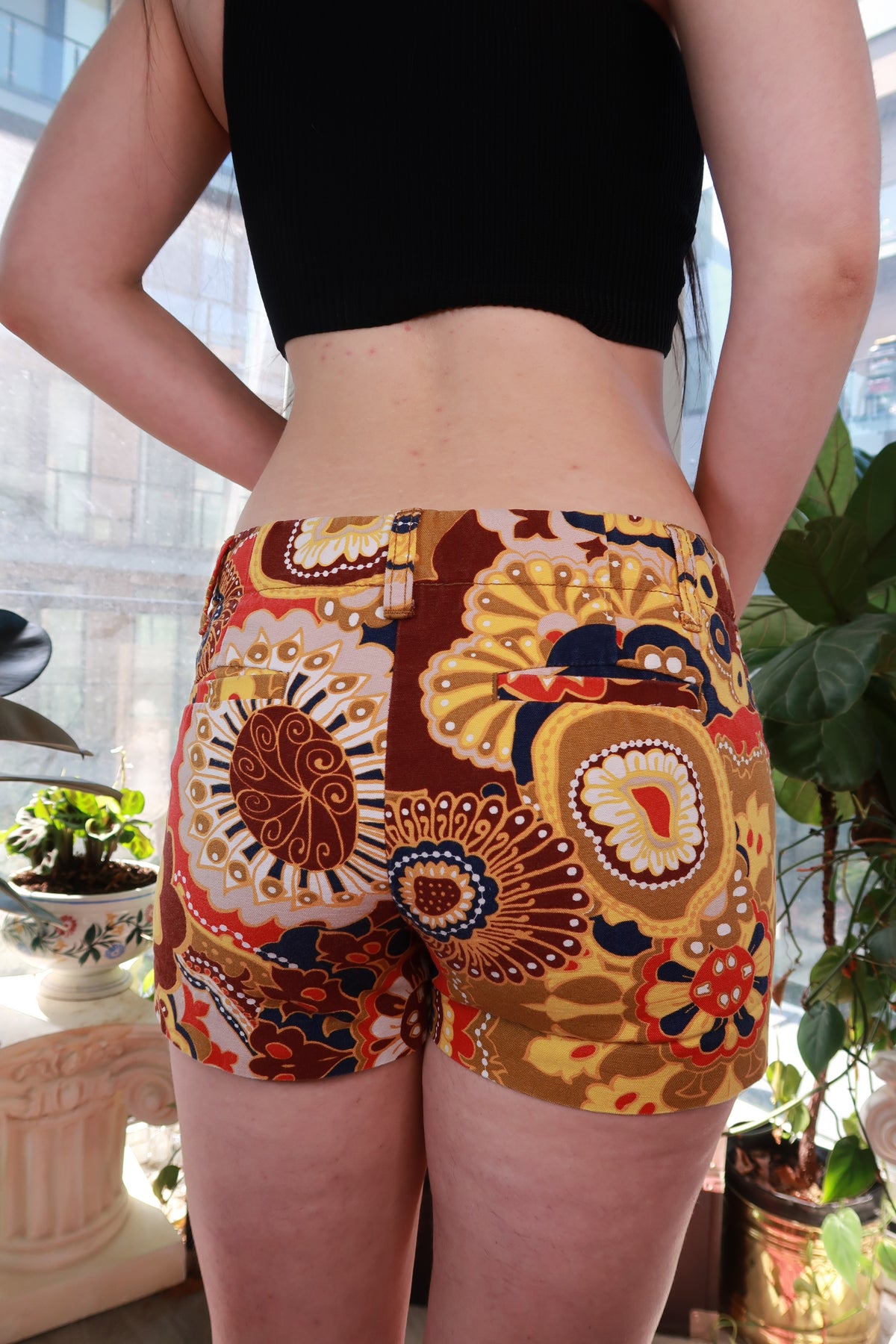 Vintage 2000s Psychedelic floral shorts for women, low-rise, orange and brown retro print, Elektra Vintage Y2K mini bottoms