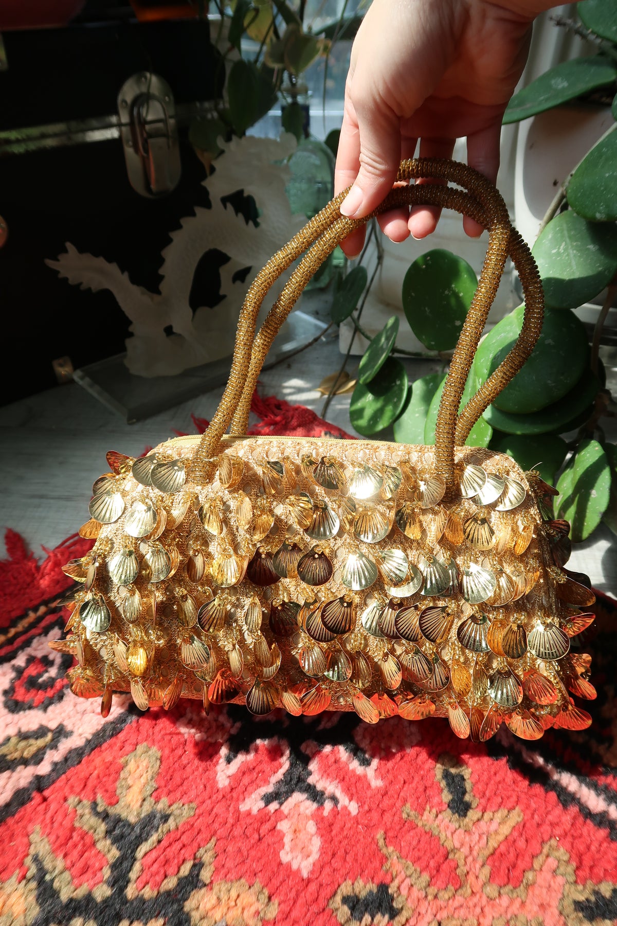 Vintage Gold Scallop Seashell Sequin Bag