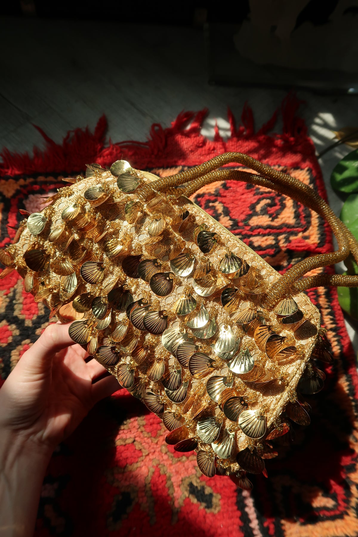 Vintage Gold Scallop Seashell Sequin Bag
