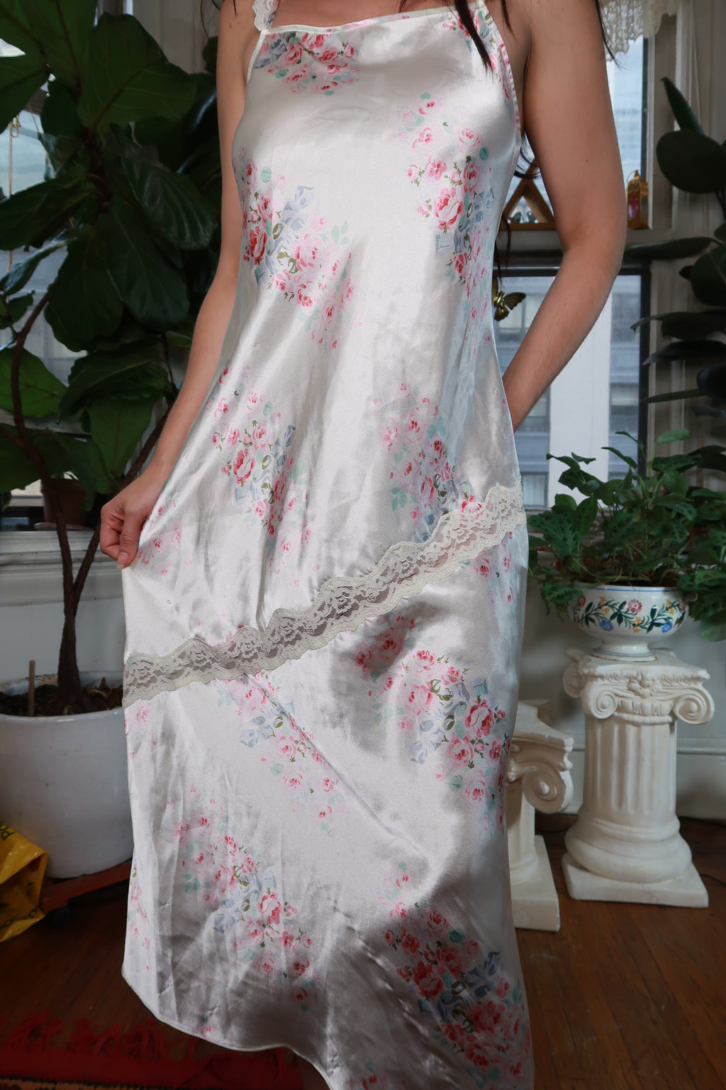 Vintage Y2K PINK Victoria's Secret Floral Satin Lace Slip Dress