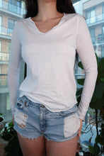 Load image into Gallery viewer, White Zadig &amp; Voltaire rhinestone heart long sleeve tee for women, featuring graphic print and stylish design.

