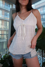 Load image into Gallery viewer, Elektra Vintage women's white eyelet lace cami top with tie-front, 2000s Aeropostale Y2K babydoll tank top for women
