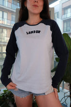 Load image into Gallery viewer, Women's vintage GAP London raglan long sleeve tee with classic Y2K graphic design, featuring a retro-inspired style.
