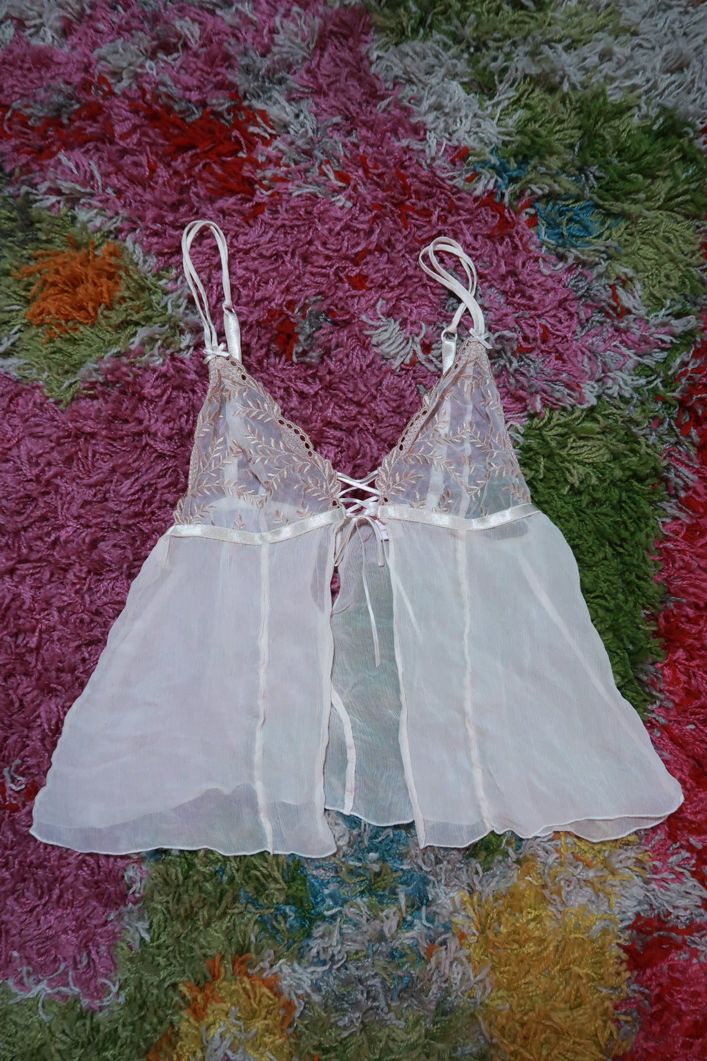 Vintage Y2K Victoria's Secret 100% Silk Ivory Embroidered Lace Babydoll Top
