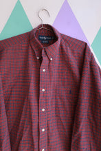 Load image into Gallery viewer, Elektra Vintage men's red and navy micro check Ralph Lauren button-down shirt, casual top with classic pattern and collar.
