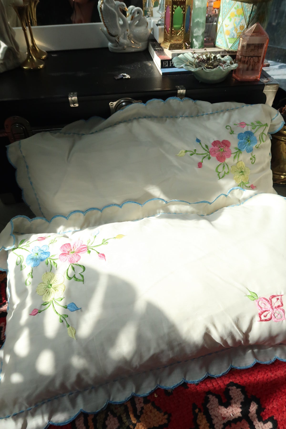 Vintage Embroidered Pillowcases with Scalloped Edges and Embroidered Floral Design - Elektra Vintage