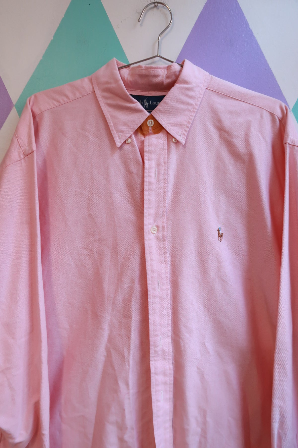 Elektra Vintage men's pink cotton button-down Oxford shirt with a classic collar and long sleeves, casual men's top.