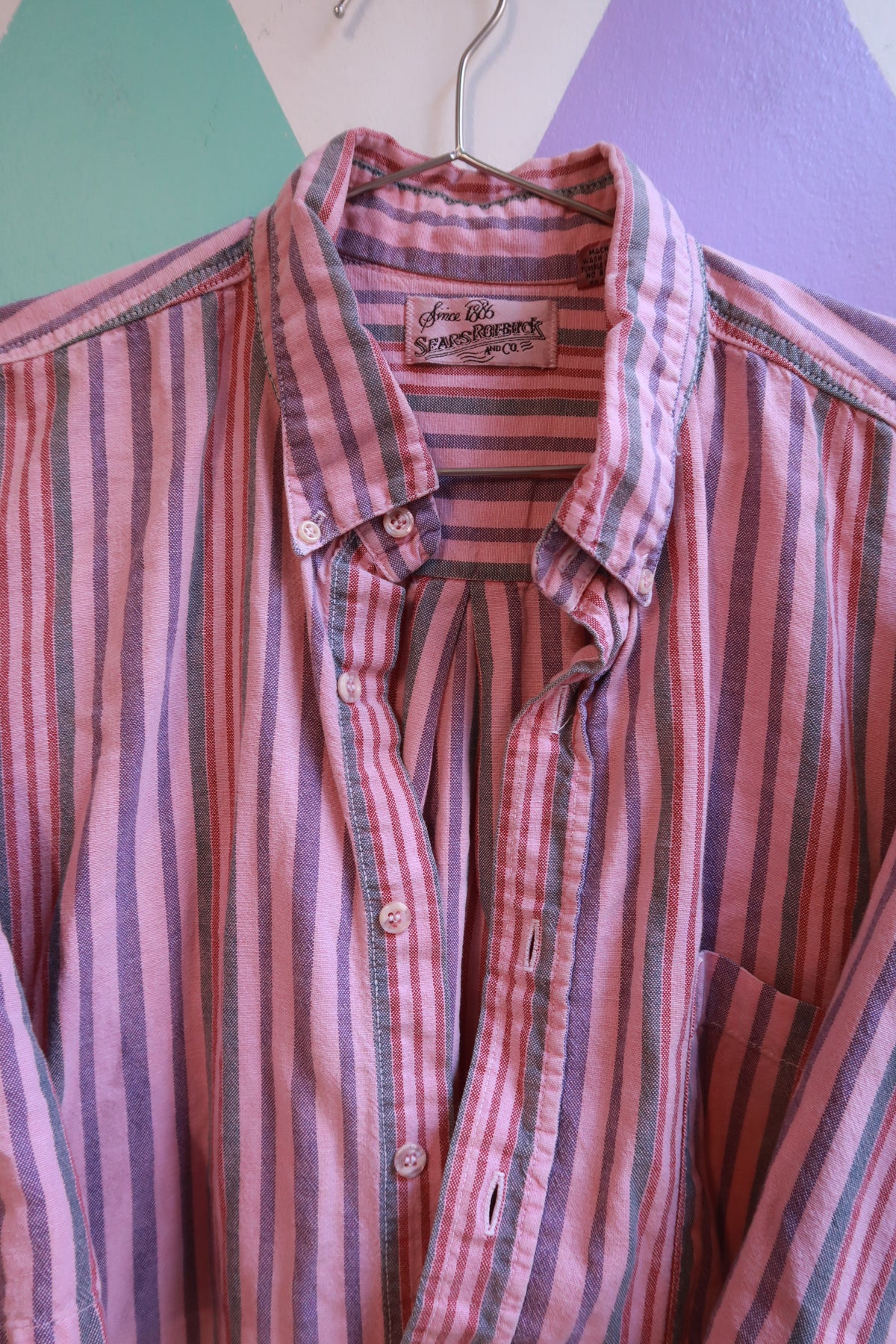 Elektra Vintage men's pink striped button-up shirt, casual men's top with a classic collar and long sleeves, laid flat.