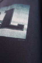 Load image into Gallery viewer, Men's vintage 2000s Elektra Vintage long sleeve graphic T-shirt with bold band logo and vibrant print on black fabric.
