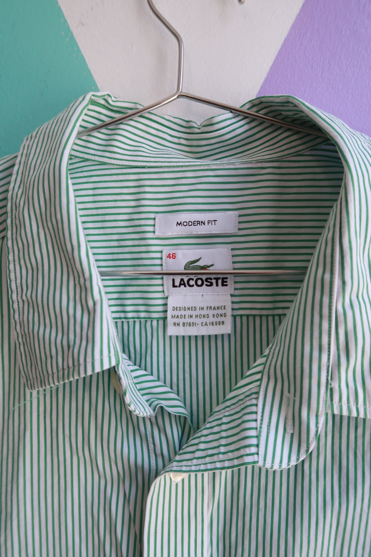 Elektra Vintage men's green and white striped button-up shirt with collar and long sleeves, casual and stylish top.
