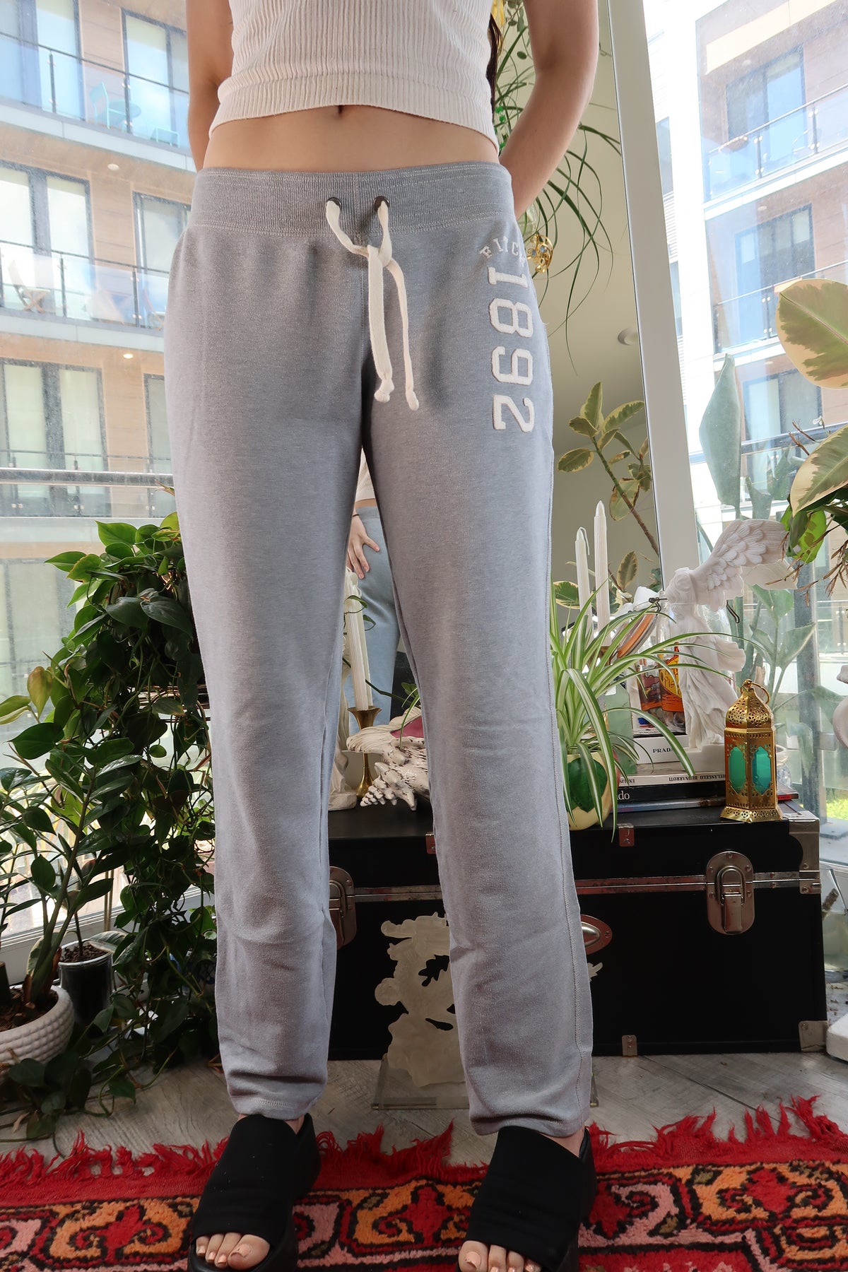 2000s Abercrombie and Fitch Grey Low Rise Sweatpants - Drawstring Grey Sweatpants