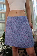 Load image into Gallery viewer, Y2K Vintage Exact Change Blue &amp; Purple Floral Mini Skirt

