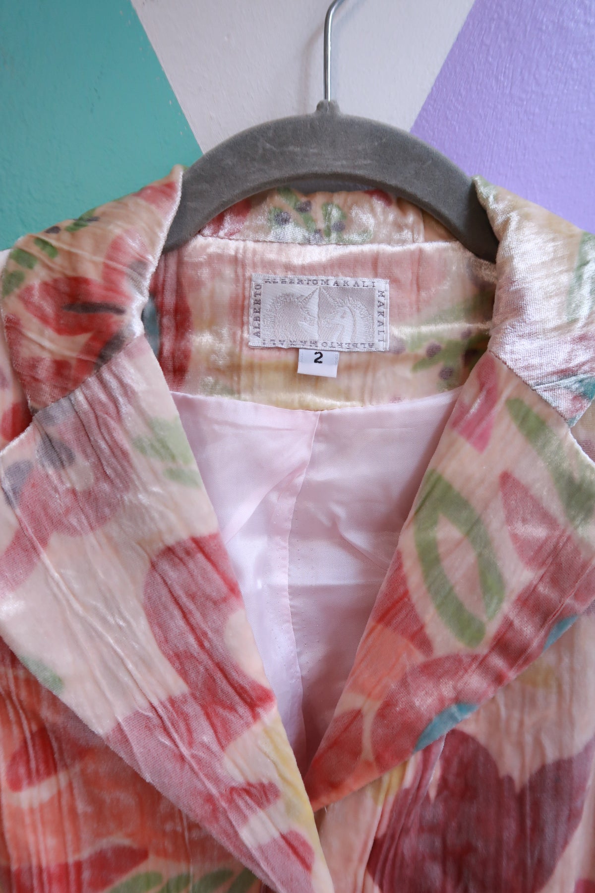 Women's vintage pastel floral crushed velvet blazer jacket from Elektra Vintage, featuring a fitted collar and floral pattern.
