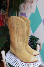 Load image into Gallery viewer, Vintage Buttery Yellow Suede Western Cowboy Boots with Snakeskin Toe
