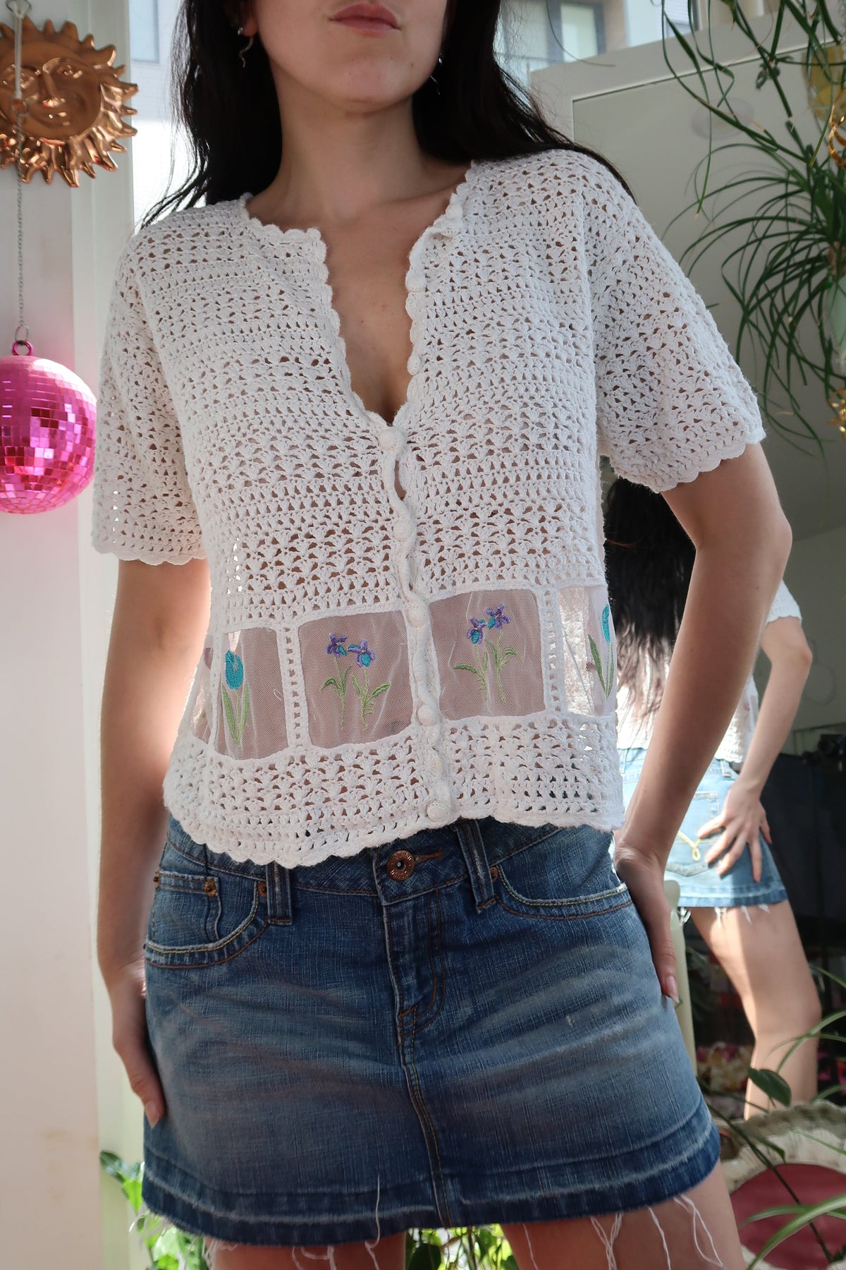 Vintage Crochet Button-Up Cardigan – White Short Sleeve Top with Floral Embroidered Mesh