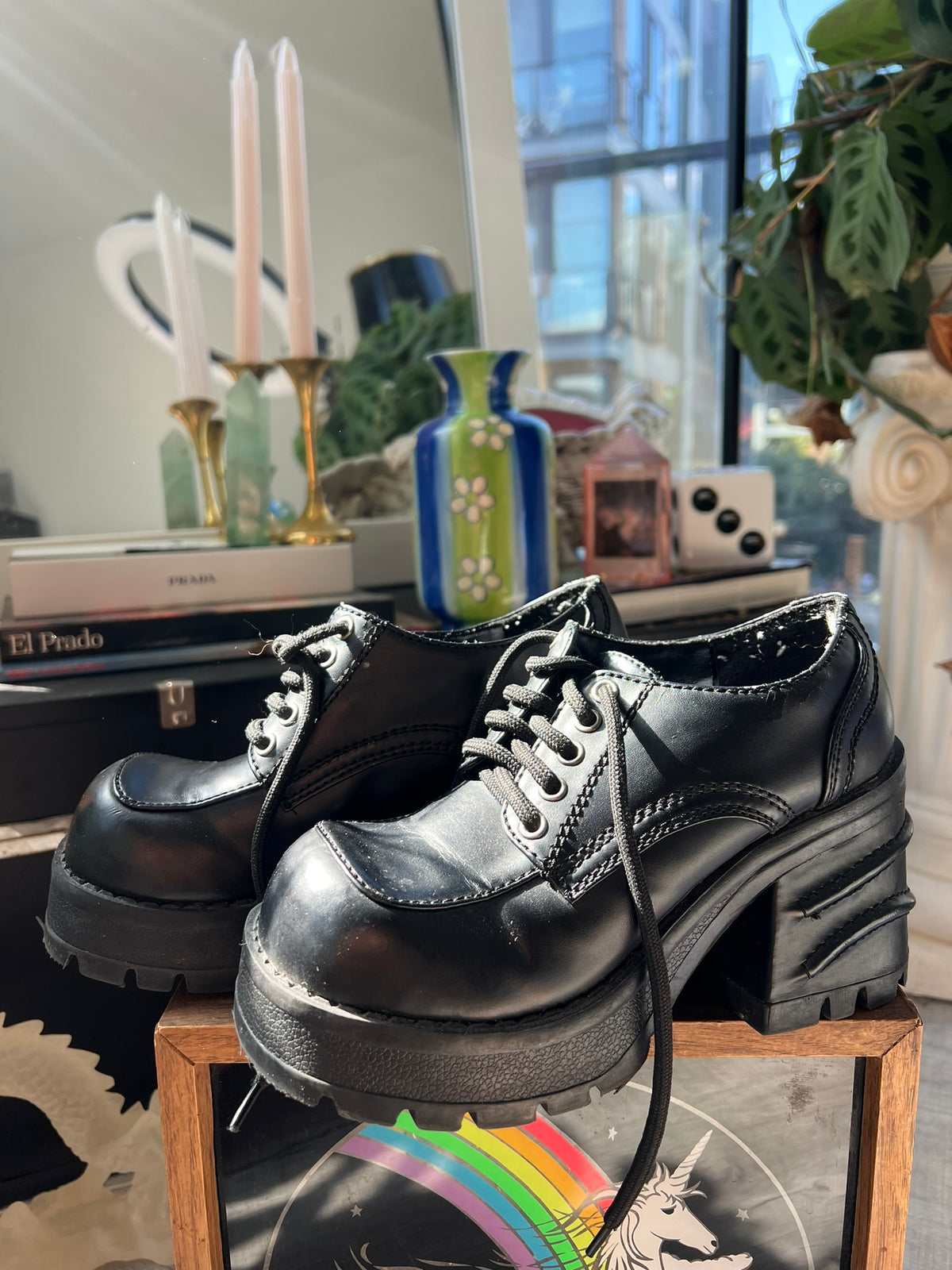 Vintage 90s black platform lace-up oxfords by Bakers, chunky style with leather upper and sturdy sole, by Elektra Vintage.