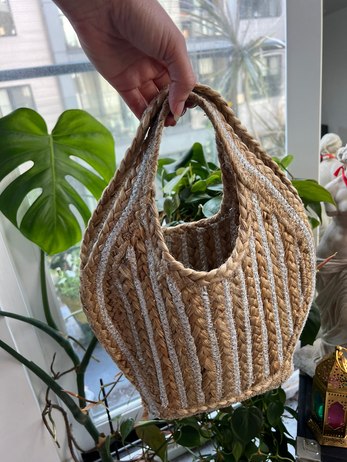 Elektra Vintage jute petite stripe tote bag with blue and white horizontal stripes, featuring sturdy handles and eco-friendly design.